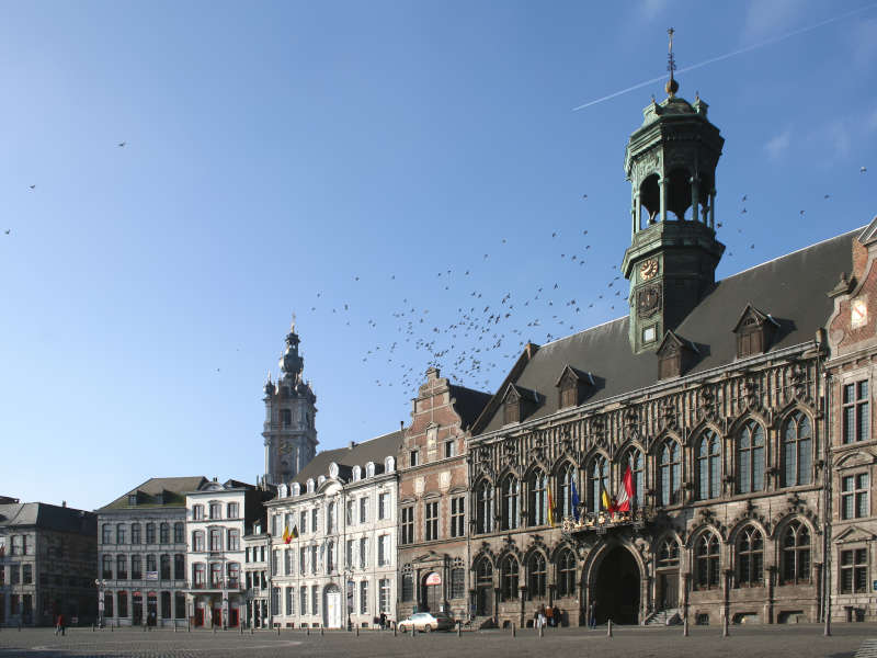 aider les sinistrés par incendie à Namur en Belgique